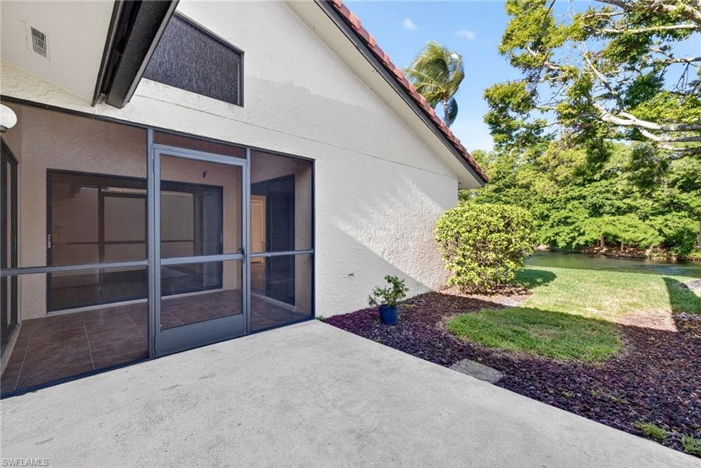 5490 Governors DR, FORT MYERS FL 33907-29