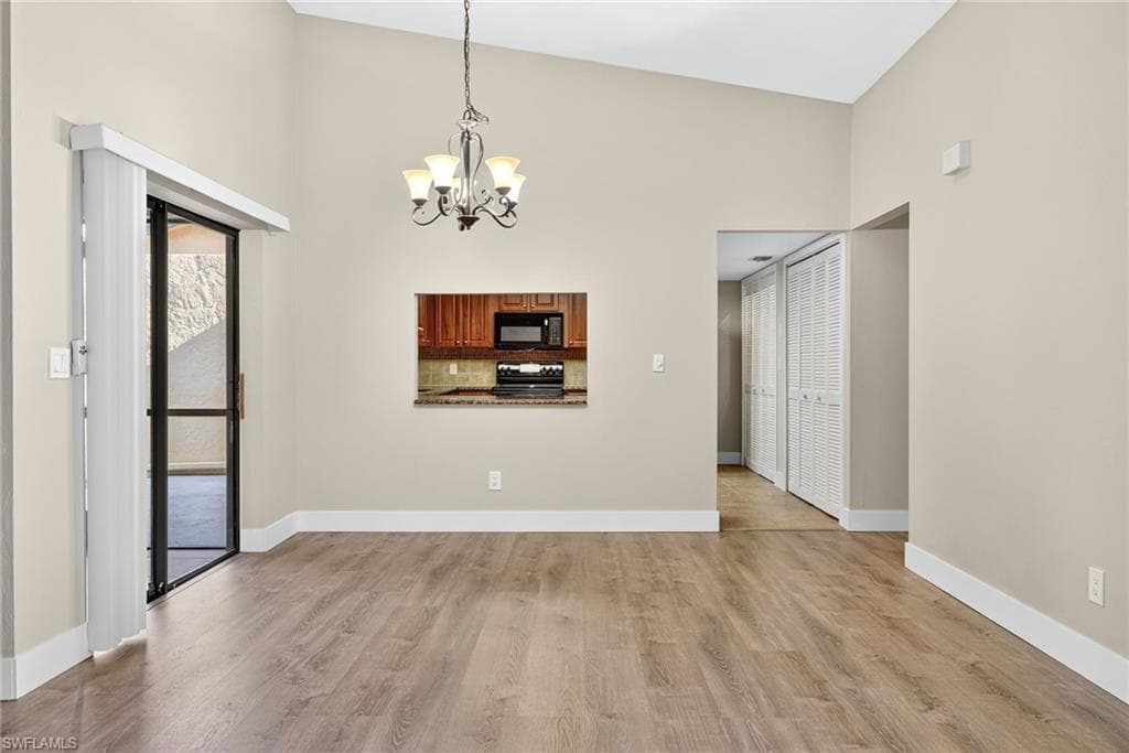 5490 Governors DR, FORT MYERS FL 33907-9