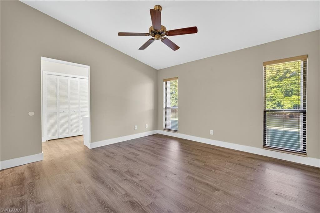 5490 Governors DR, FORT MYERS FL 33907-18