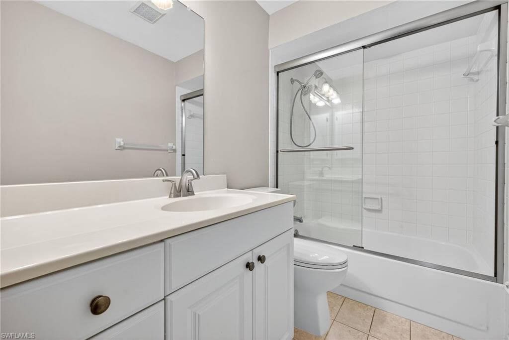 5490 Governors DR, FORT MYERS FL 33907-24