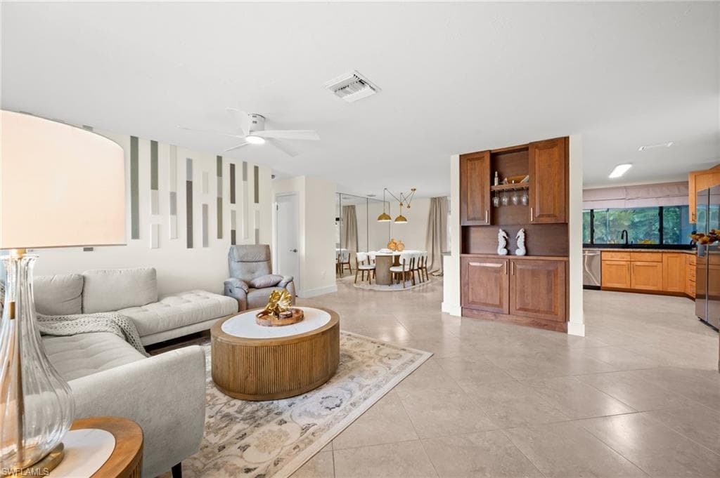 472 Palm River BLVD, NAPLES FL 34110-31