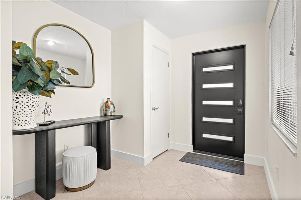 472 Palm River BLVD, NAPLES FL 34110-48