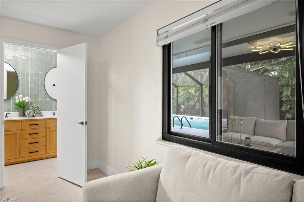 472 Palm River BLVD, NAPLES FL 34110-36