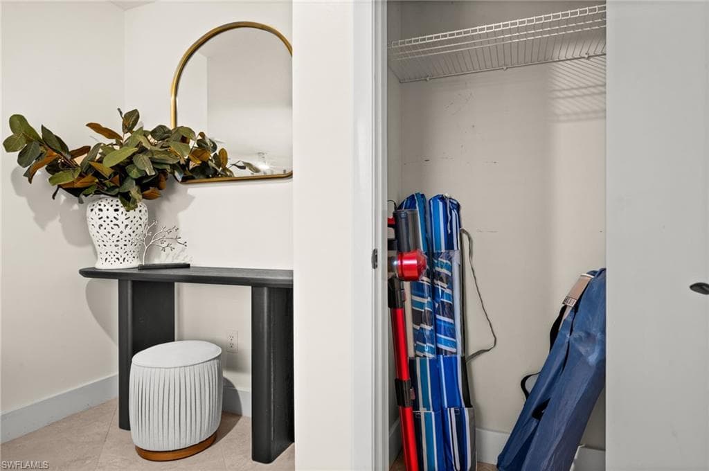 472 Palm River BLVD, NAPLES FL 34110-47