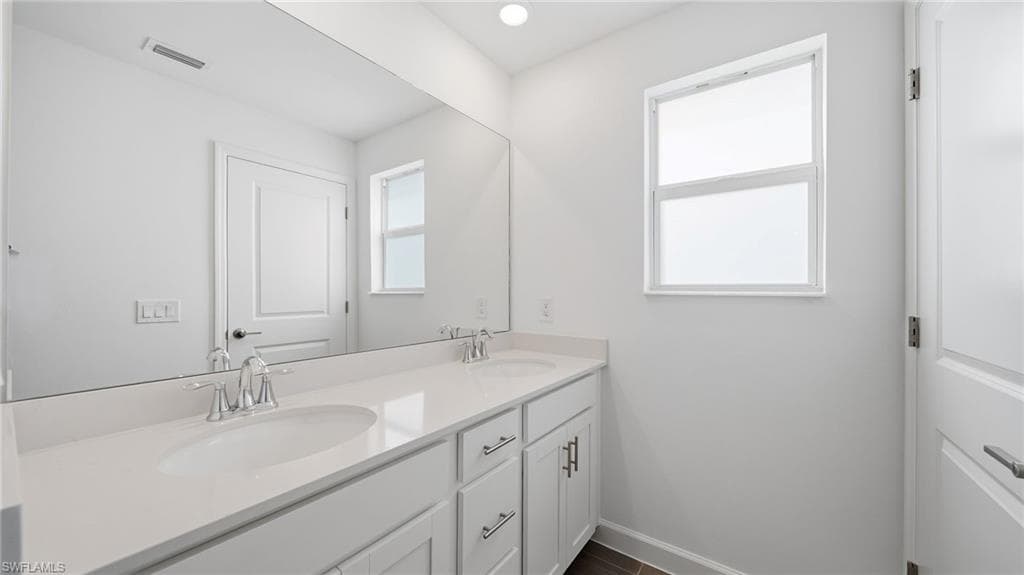 15705 Raveneli CT, FORT MYERS FL 33908-22