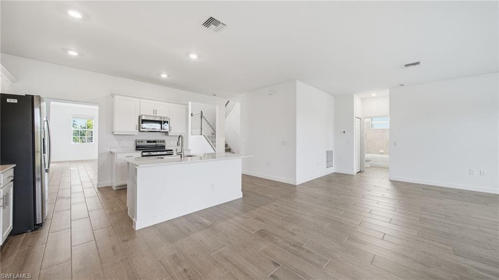 15705 Raveneli CT, FORT MYERS FL 33908-15