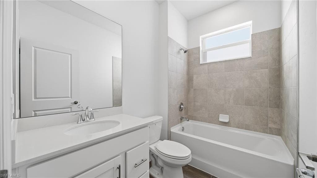 15705 Raveneli CT, FORT MYERS FL 33908-21