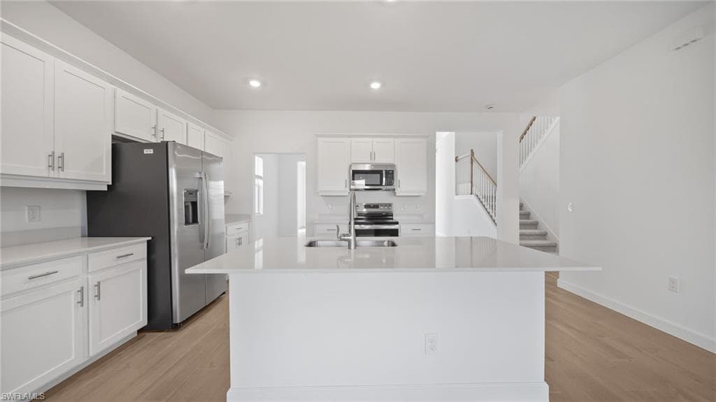 15705 Raveneli CT, FORT MYERS FL 33908-17