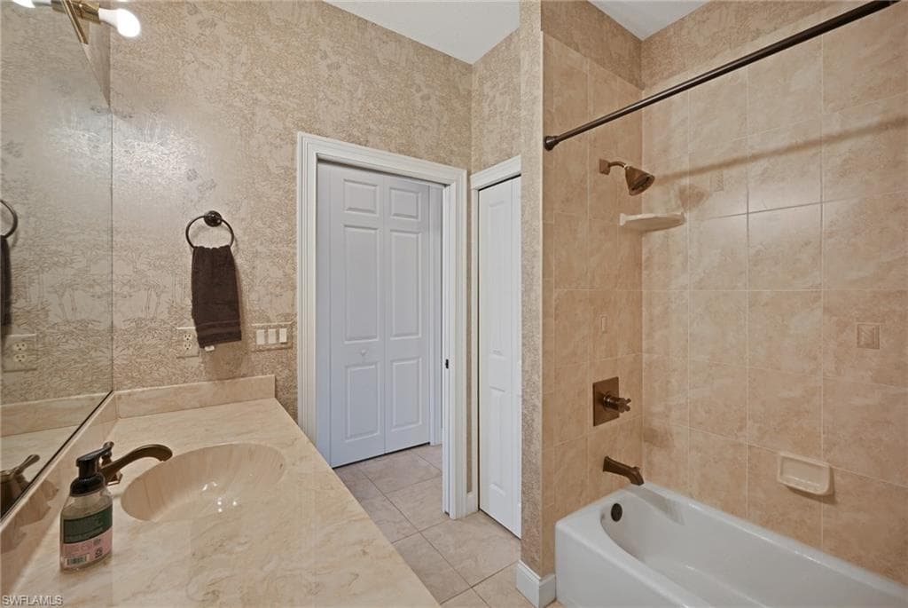 718 Antalya CT, PUNTA GORDA FL 33950-33