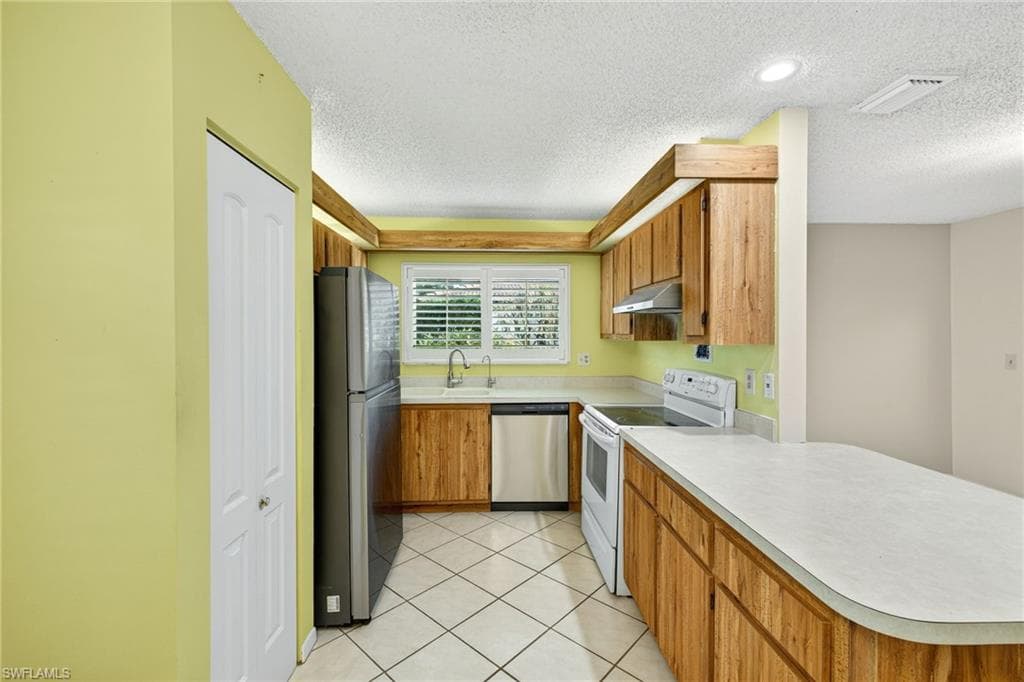 1414 Park Shore CIR # 2, FORT MYERS FL 33901-10