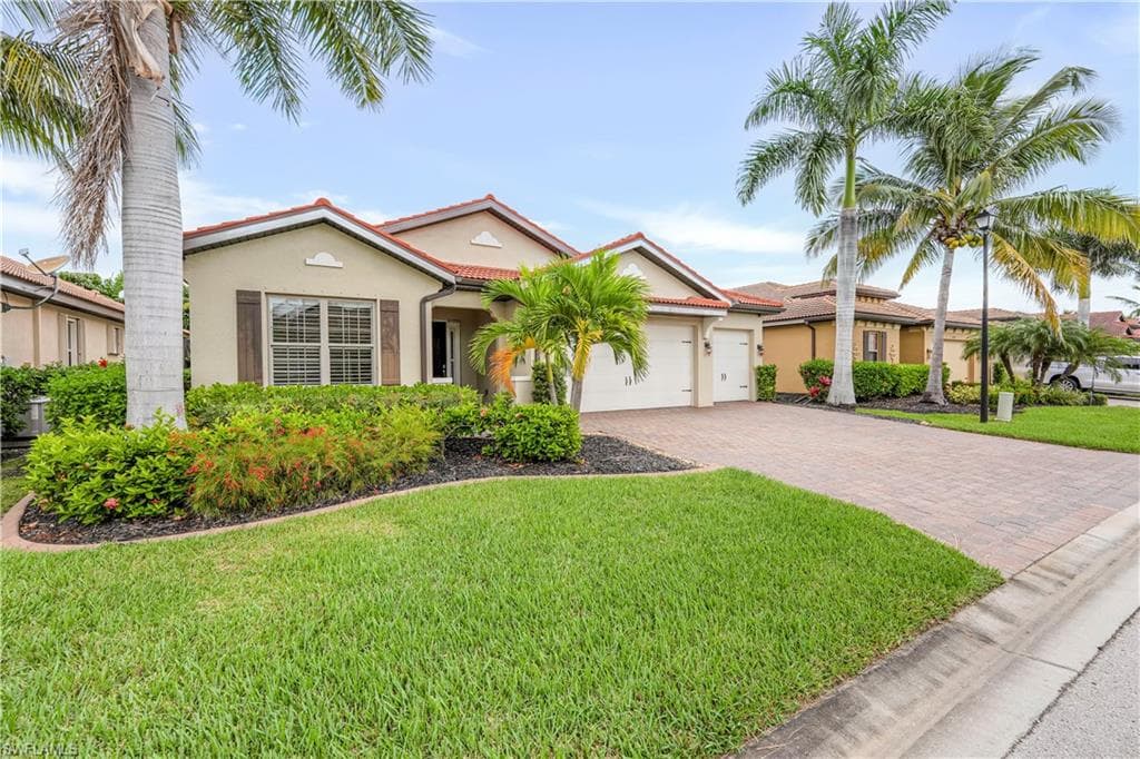 8720 Westwood Oaks PL, FORT MYERS FL 33908-1