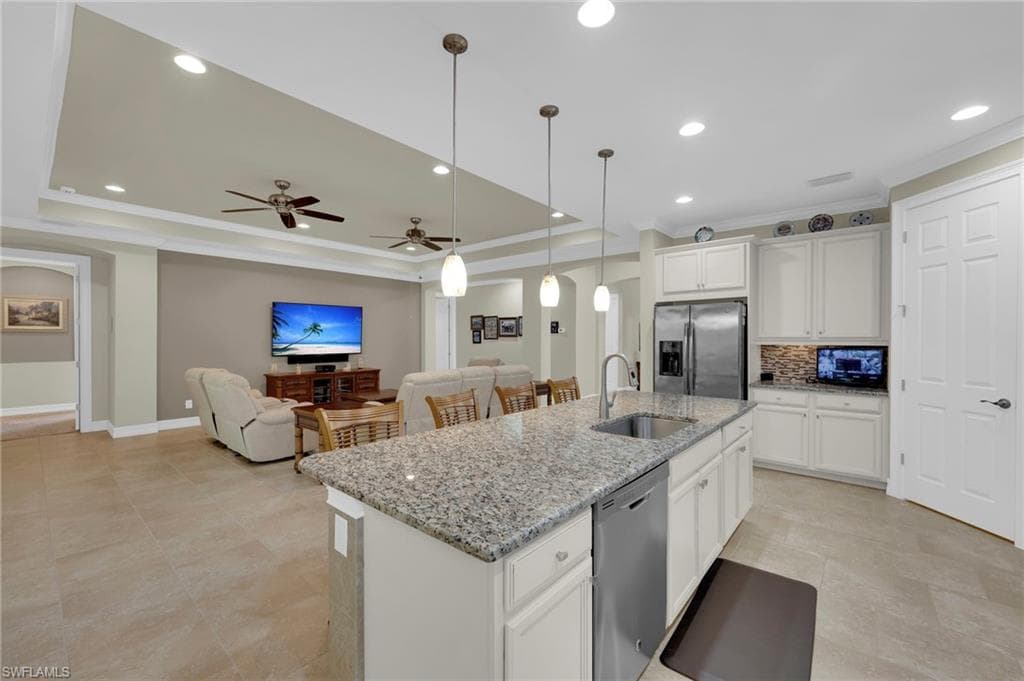 8720 Westwood Oaks PL, FORT MYERS FL 33908-8