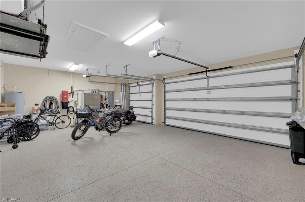 8720 Westwood Oaks PL, FORT MYERS FL 33908-38