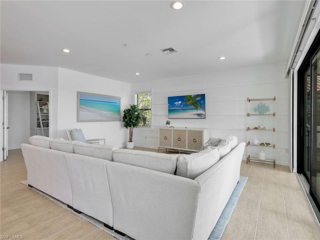 15177 Butler Lake DR # 201, NAPLES FL 34109-23