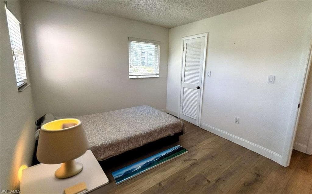 180 Turtle Lake CT # 101, NAPLES FL 34105-9