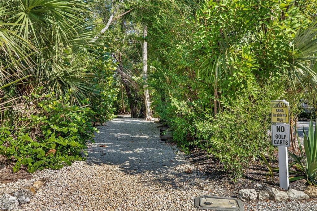 5307 Ladyfinger Lake RD, SANIBEL FL 33957-2