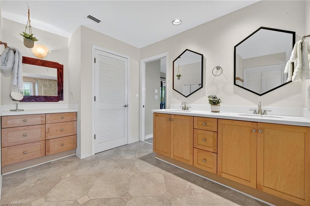 5307 Ladyfinger Lake RD, SANIBEL FL 33957-23