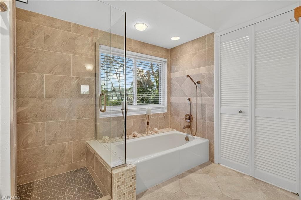 5307 Ladyfinger Lake RD, SANIBEL FL 33957-28