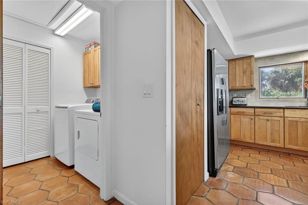 5307 Ladyfinger Lake RD, SANIBEL FL 33957-24