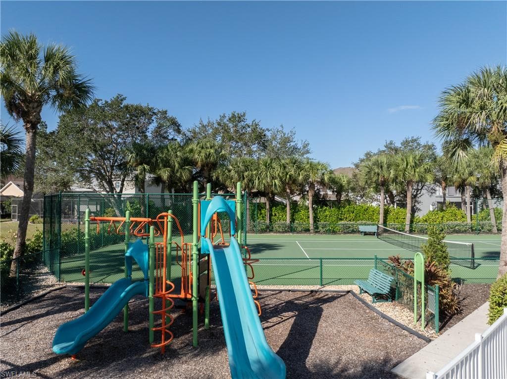 12715 Aston Oaks DR, FORT MYERS FL 33912-45