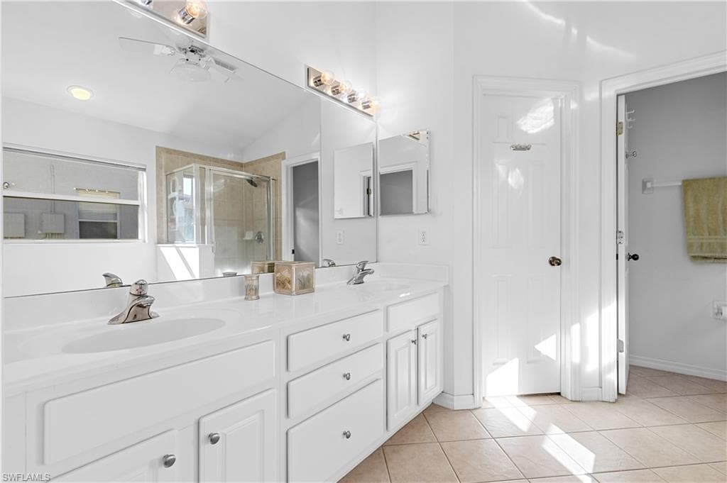 12715 Aston Oaks DR, FORT MYERS FL 33912-27