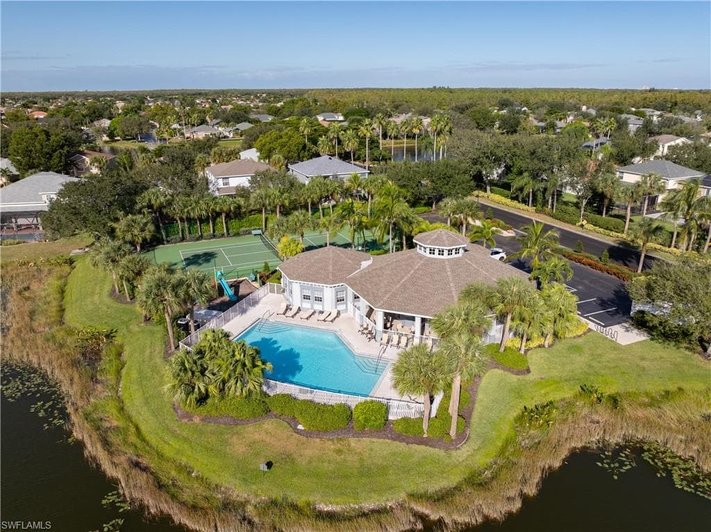 12715 Aston Oaks DR, FORT MYERS FL 33912-39