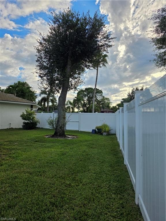 857 Summerfield DR, NAPLES FL 34120-15