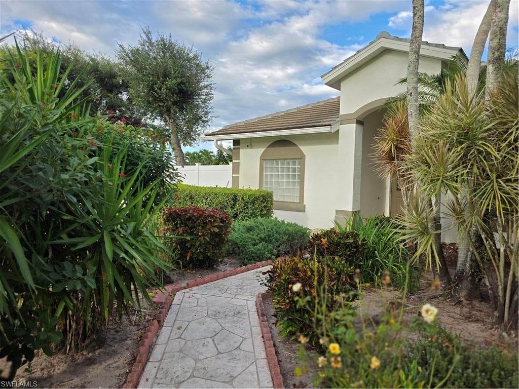 857 Summerfield DR, NAPLES FL 34120-9