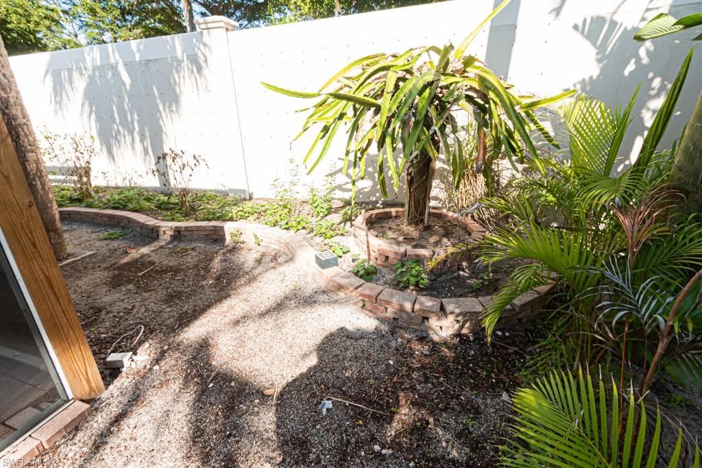 1881 Danford ST, NAPLES FL 34112-32