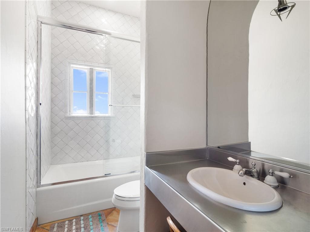 5844 Riverside LN, FORT MYERS FL 33919-46