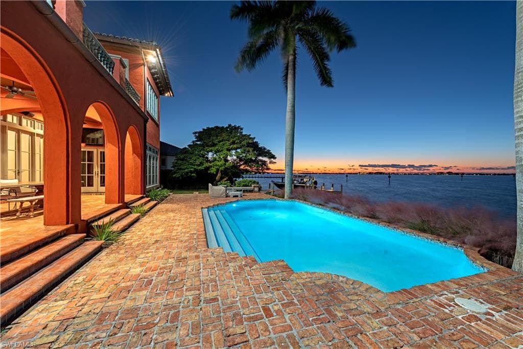 5844 Riverside LN, FORT MYERS FL 33919-6