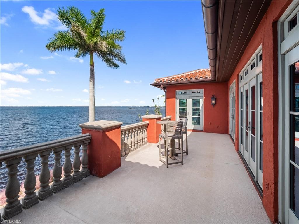 5844 Riverside LN, FORT MYERS FL 33919-38