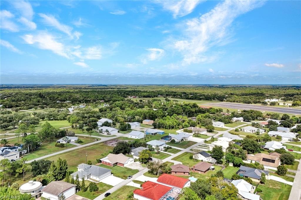 6910 Circle DR, FORT MYERS FL 33905-35