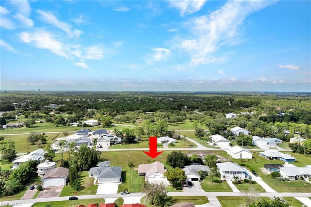 6910 Circle DR, FORT MYERS FL 33905-37