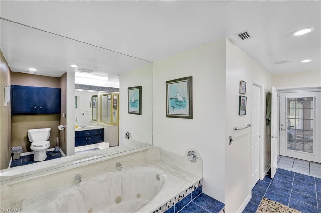 6910 Circle DR, FORT MYERS FL 33905-17