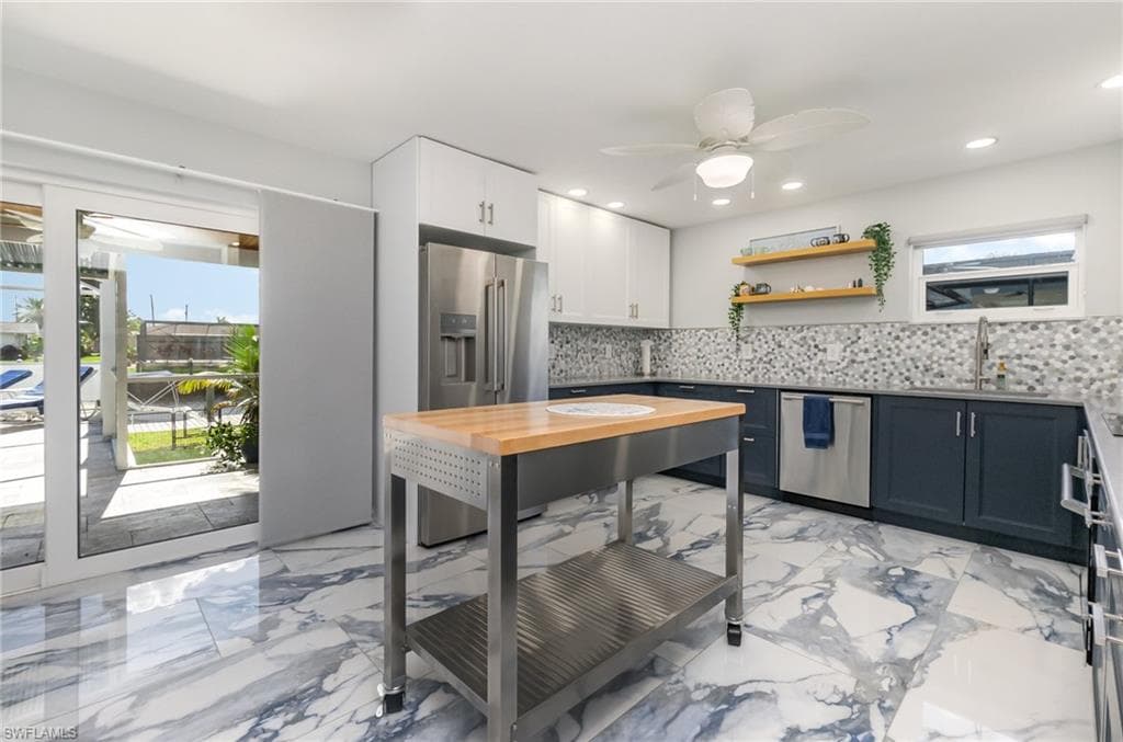 1661 Swan TER, NORTH FORT MYERS FL 33903-13