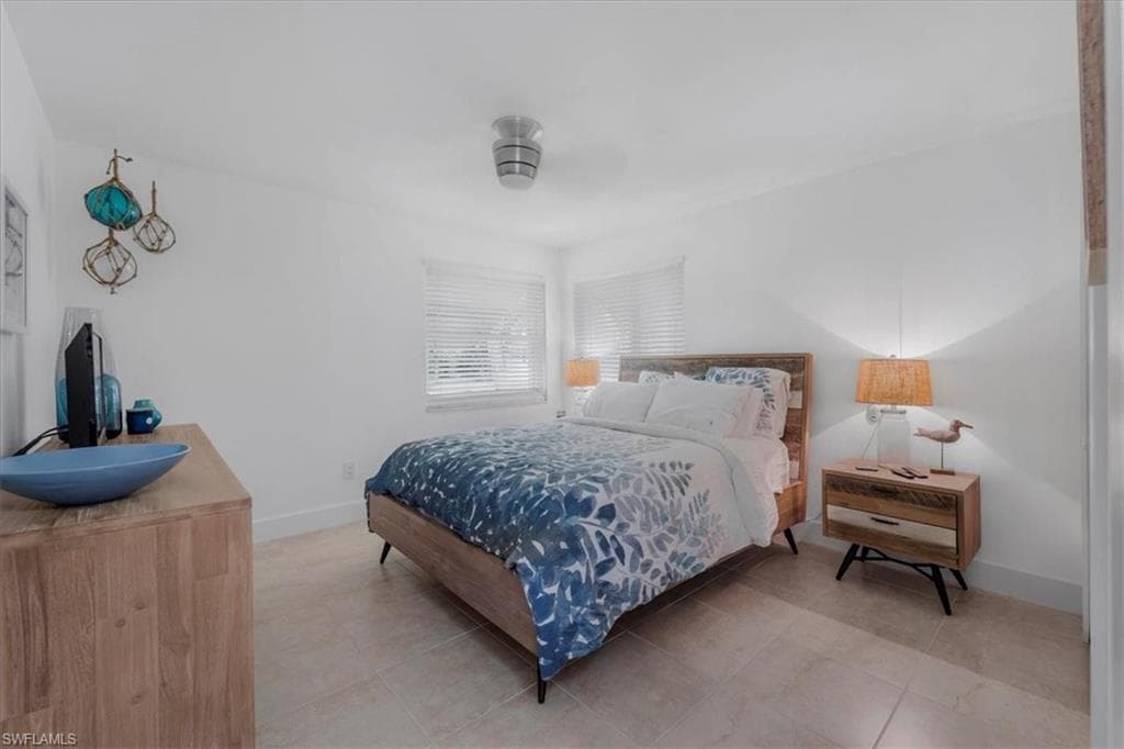 3908 SE 16th PL, CAPE CORAL FL 33904-25