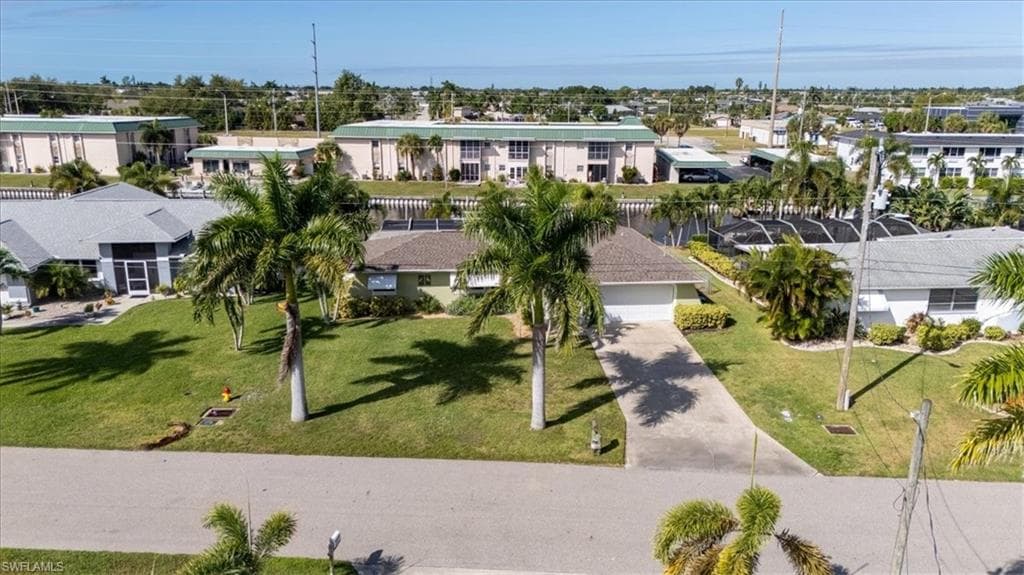 3908 SE 16th PL, CAPE CORAL FL 33904-2