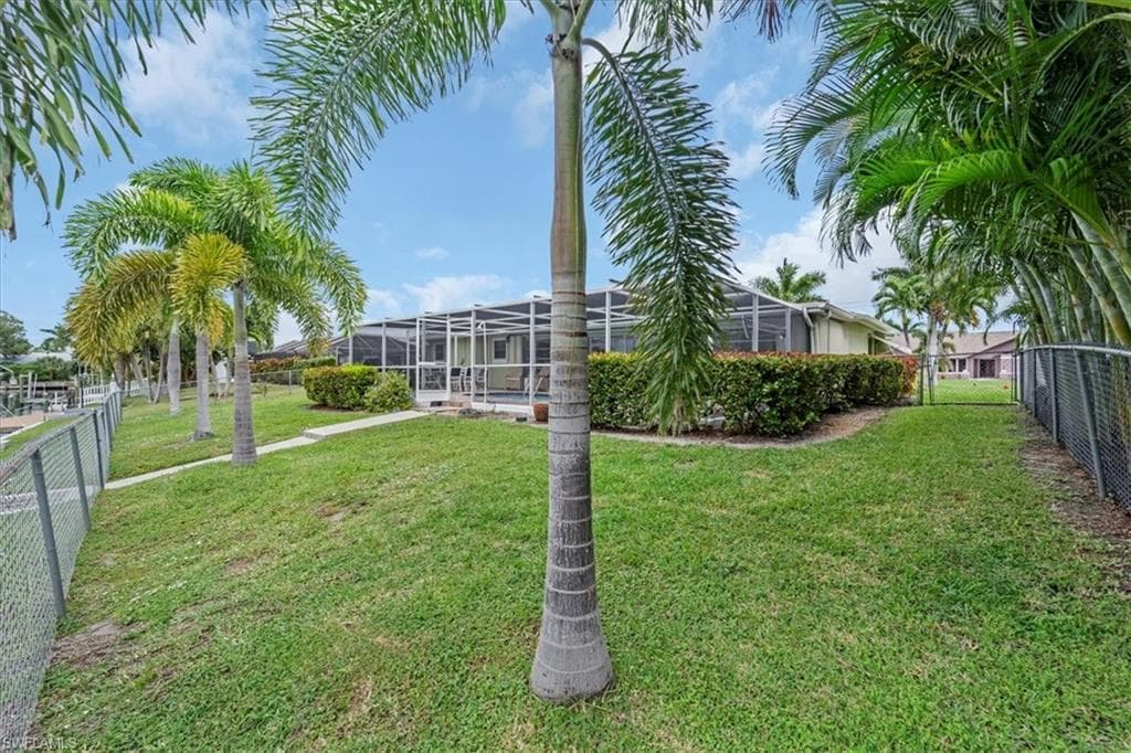 3908 SE 16th PL, CAPE CORAL FL 33904-43