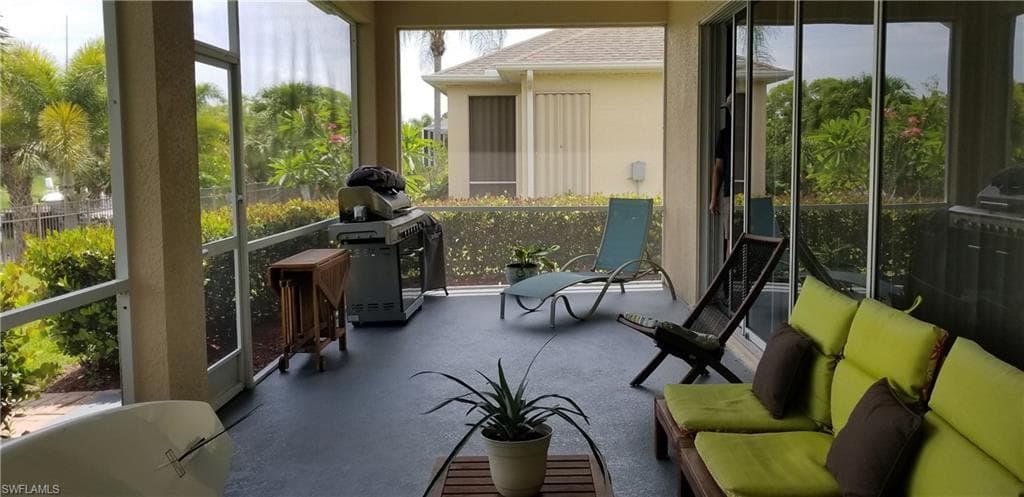 9358 Palm Island CIR, NORTH FORT MYERS FL 33903-18