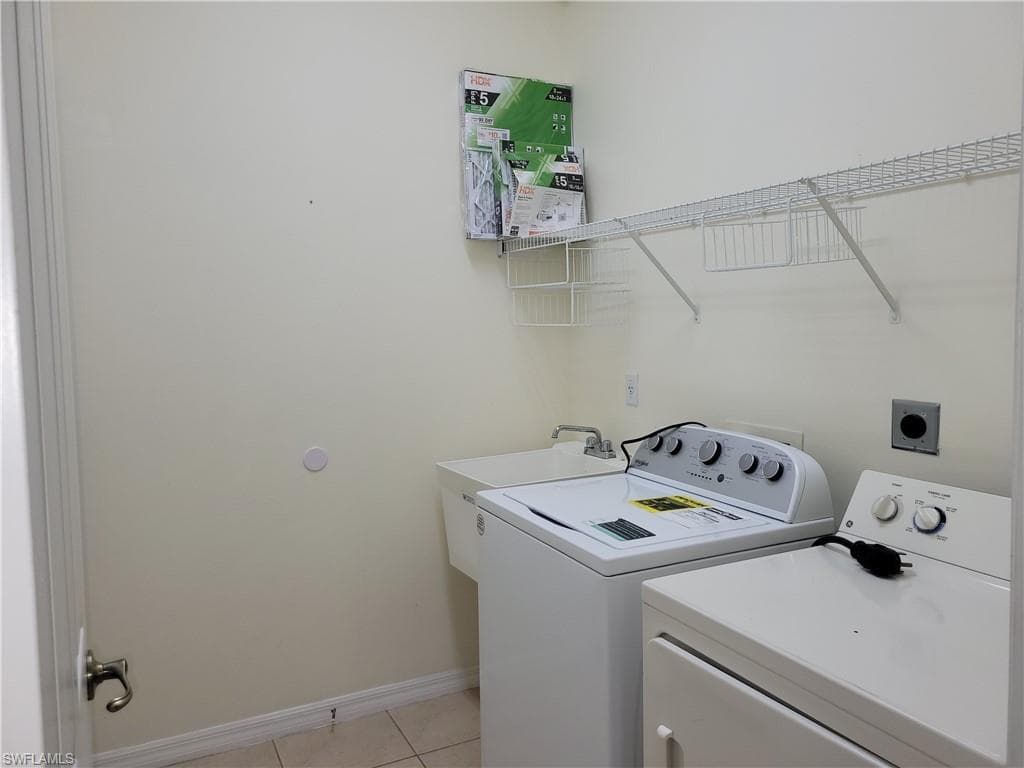 9358 Palm Island CIR, NORTH FORT MYERS FL 33903-20