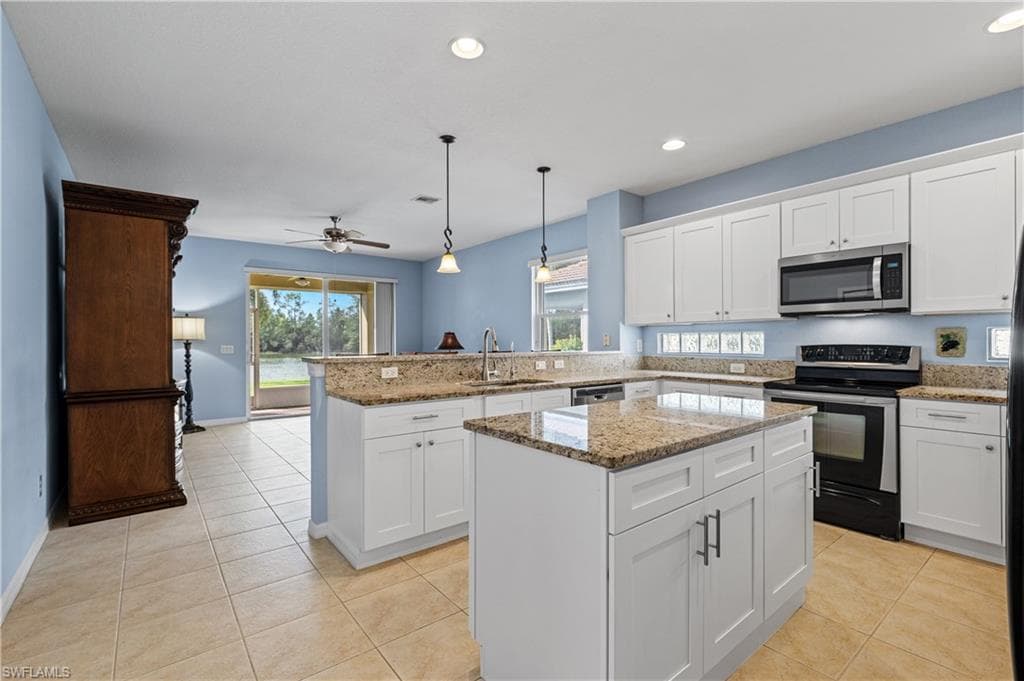 3569 Malagrotta CIR, CAPE CORAL FL 33909-12