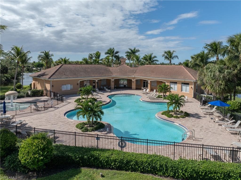 3569 Malagrotta CIR, CAPE CORAL FL 33909-32