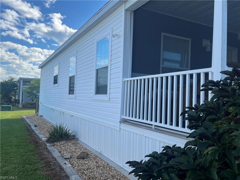 240 Ocean Reef LN, NAPLES FL 34114-3