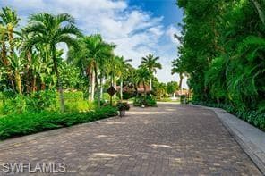 649 Beachwalk CIR # C101, NAPLES FL 34108-2