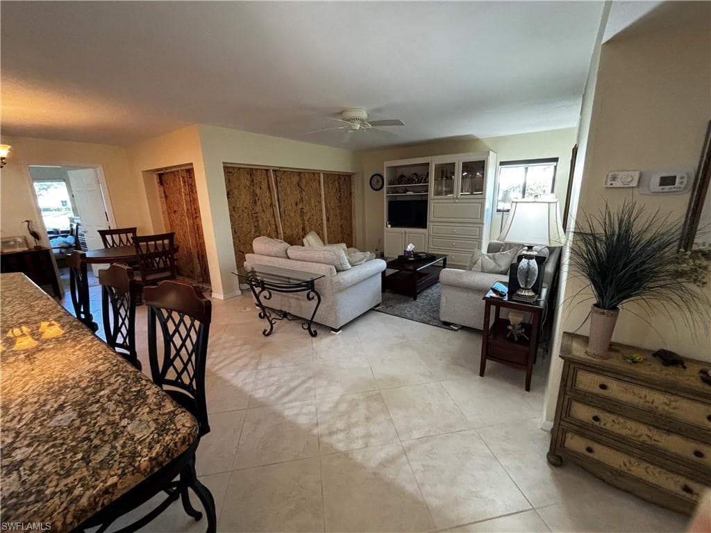 649 Beachwalk CIR # C101, NAPLES FL 34108-27