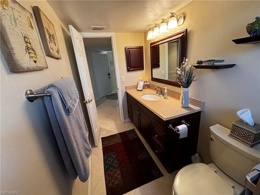 649 Beachwalk CIR # C101, NAPLES FL 34108-29
