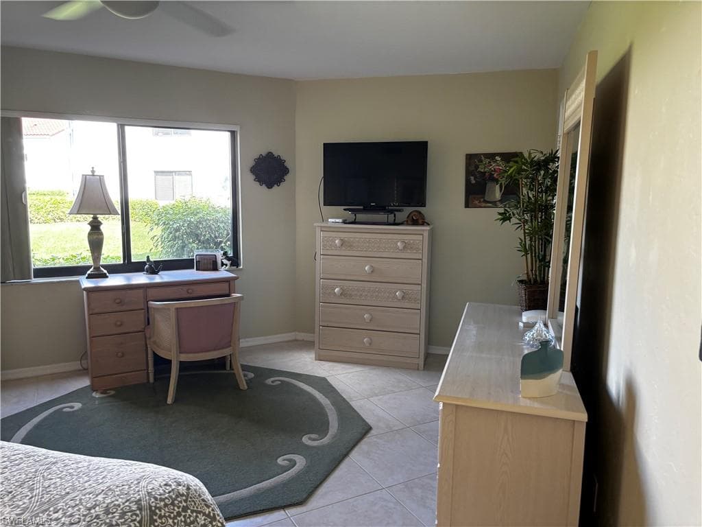 649 Beachwalk CIR # C101, NAPLES FL 34108-18
