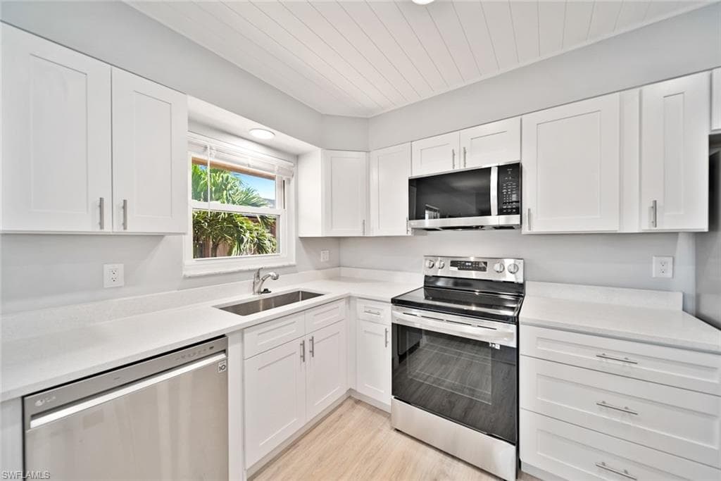16881 Davis RD 721-9