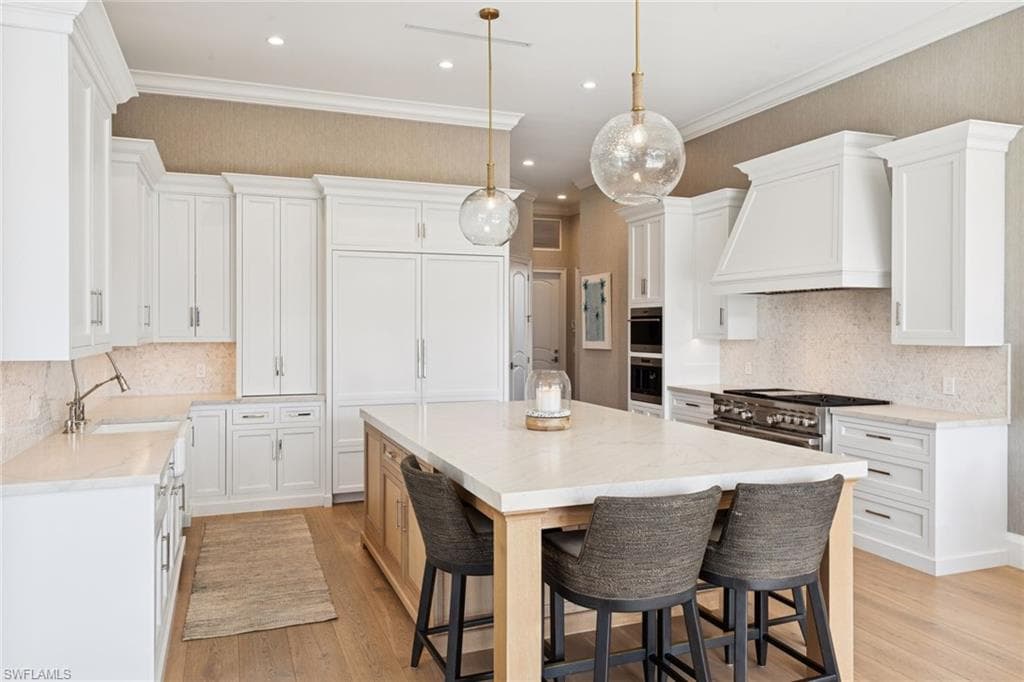 470 17th AVE S, NAPLES FL 34102-16